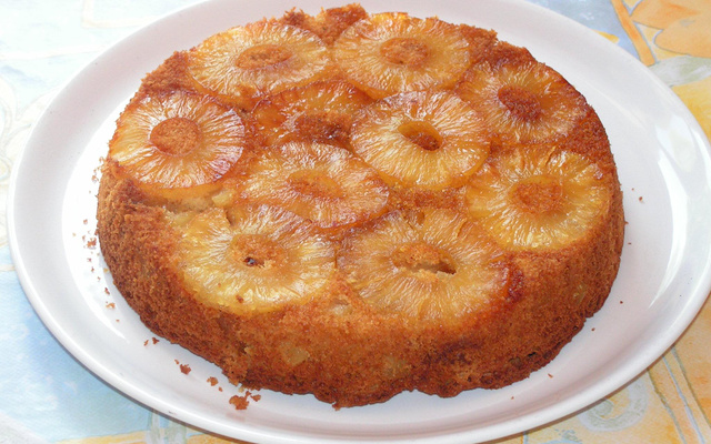 Gâteau caramélisé à l'ananas rapide