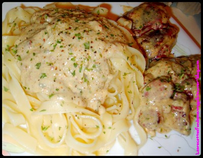 Coup de foudre improbable entre un foie de poulet et du Bleu d'Auvergne.
