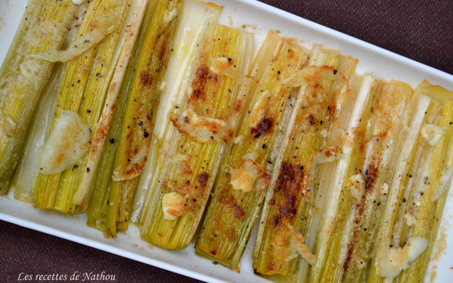 Poireaux gratinés au fromage de chèvre et au parmesan