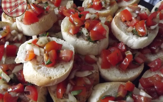 Brushettas tomates basilic