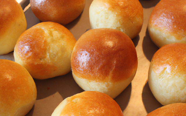 Boules de brioche à la machine à pain