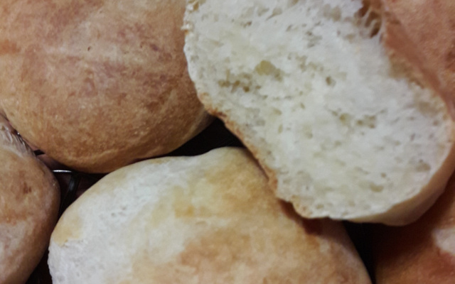 Petits pains au lait salés ou sucrés