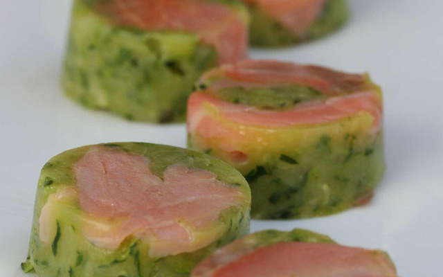 Bouchées de saumon aux courgettes croquantes