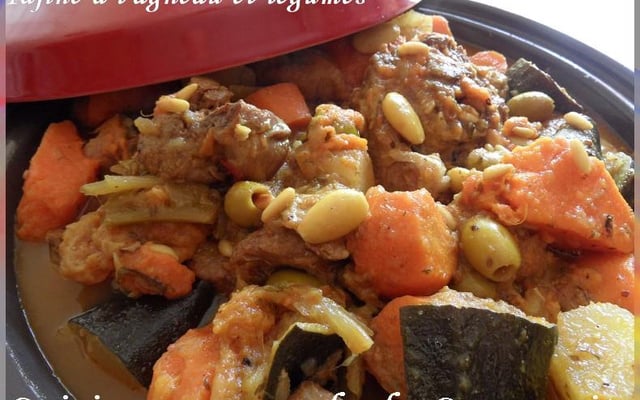 Tajine d'agneau aux légumes et fruits secs