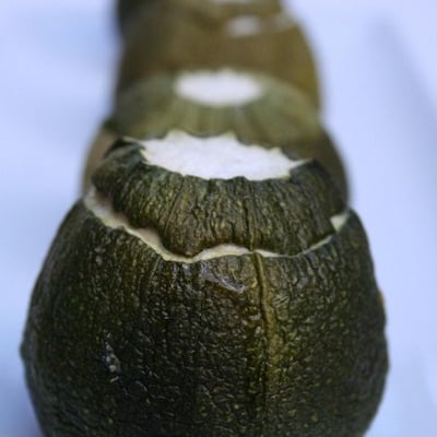 Courgettes rondes farcies au saumon fumé