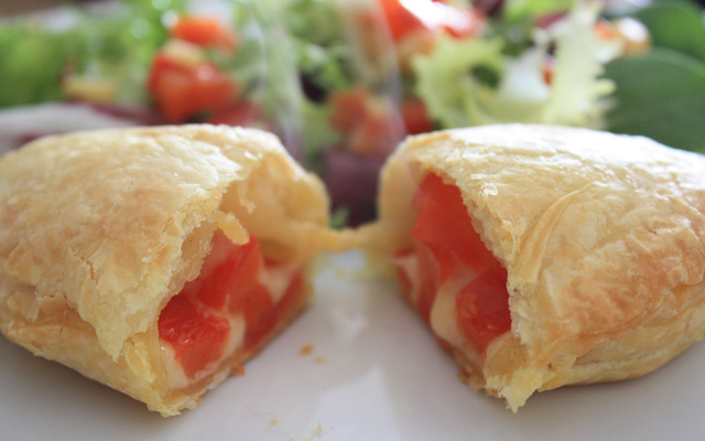 Empanadas au poivron rouge et au comté