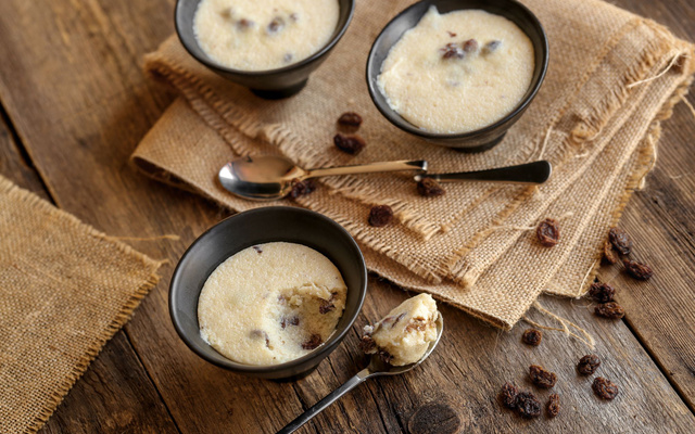 Flan de semoule aux raisins.