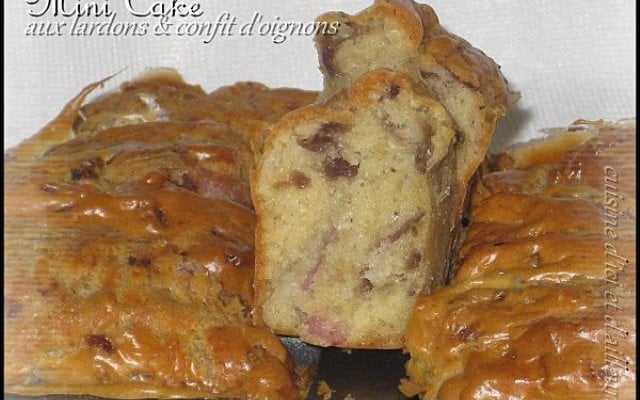Cake aux lardons et confit d'oignons