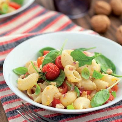 Coudes Rayés aux tomates cerise et épinards