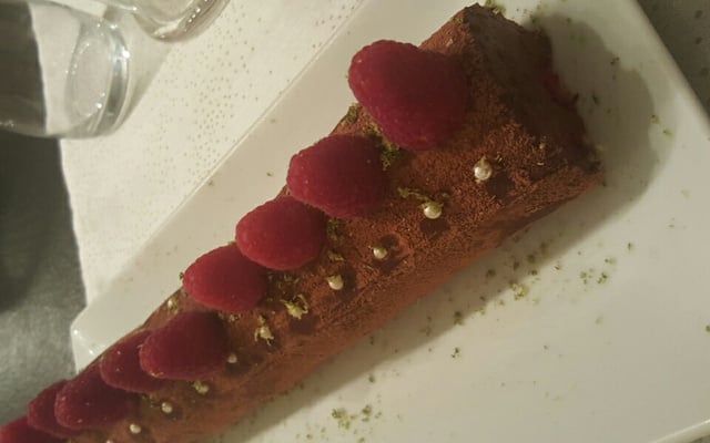 Bûche roulée Chocolat, Framboise coco et citron vert