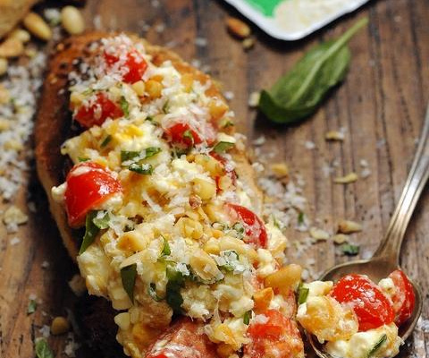 Bruschetta multicolore et Cottage cheese
