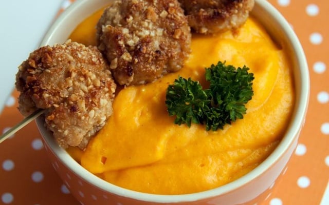 Boulettes de dinde à la cacahuètes et purée de carotte