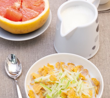 Céréales et lait de pomme