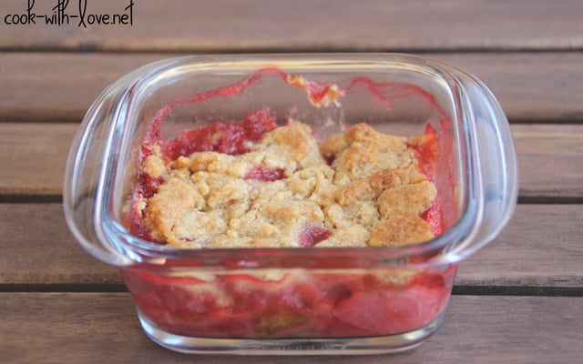 Crumble fraise et rhubarbe