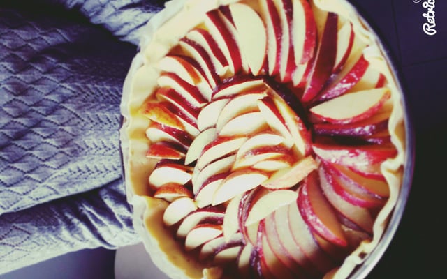 Tarte aux pommes avec sa couverture vanillée