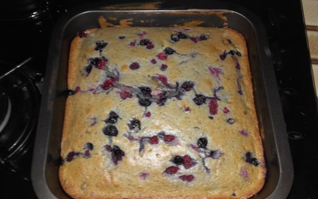 Cake aux fruits rouges