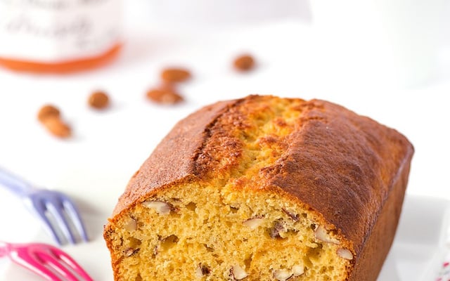 Cake à la Confiture d'Abricots, vanille & amandes