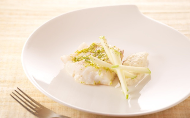 Skrei de Norvège confit à l'huile de citron, sauce acidulée