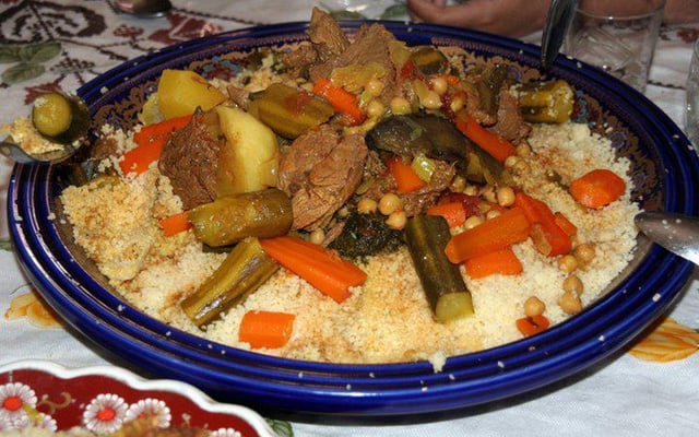Gâteau de semoule aux fruits de saison
