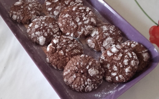 Biscuits craquelés au chocolat rapide