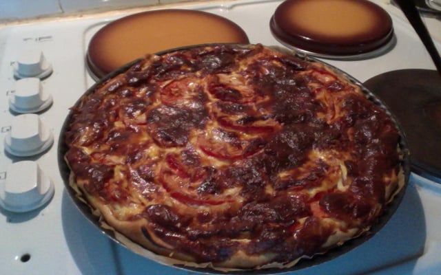Tarte à la tomate et au thon