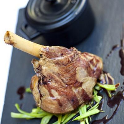 Souris d'agneau confite aux épices