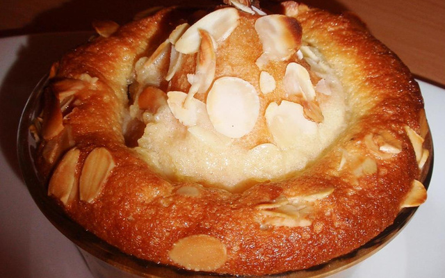 Poire et crème d'amande aux pépites de chocolat