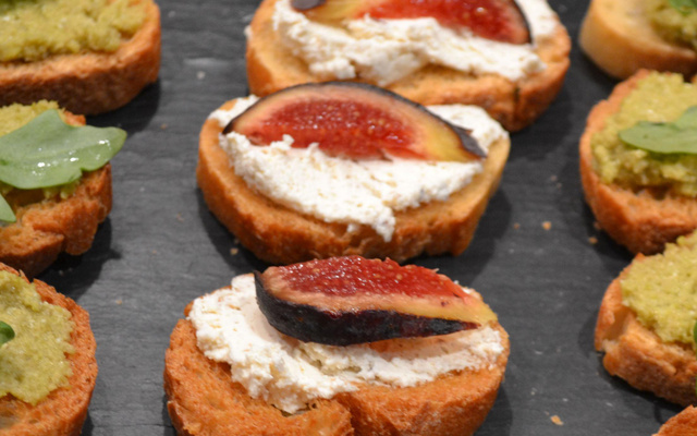 Mini bruschettas fromage et figues