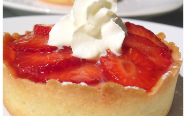 Tarte aux fraises et à la crème anglaise