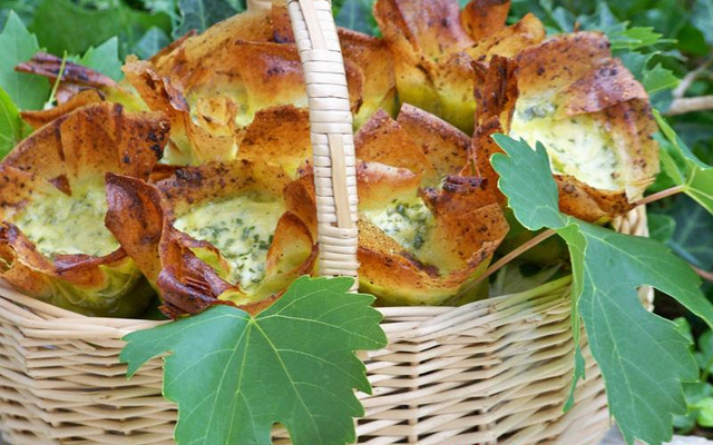 Petites corolles d'escargots au fromage frais et persillade
