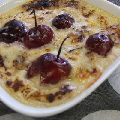 Clafoutis Roquefort Papillon, cerises et noix
