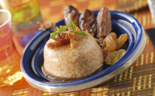 Petits flans de tapioca aux dattes