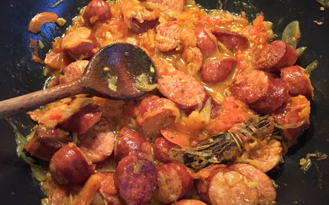Rougail saucisse : la recette traditionnelle