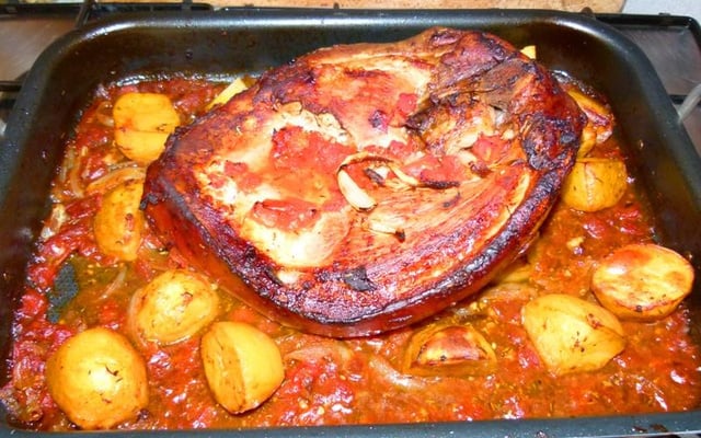 Rouelle de porc à la moutarde et vin blanc