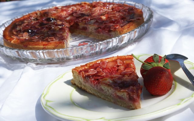 Tarte amandine aux fraises, acidulée et délicieuse