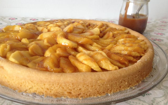 Tarte aux pommes caramélisées sans œufs ni crème