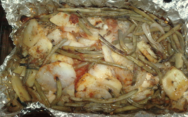 Papillote de poulet aux haricots verts et pommes de terre