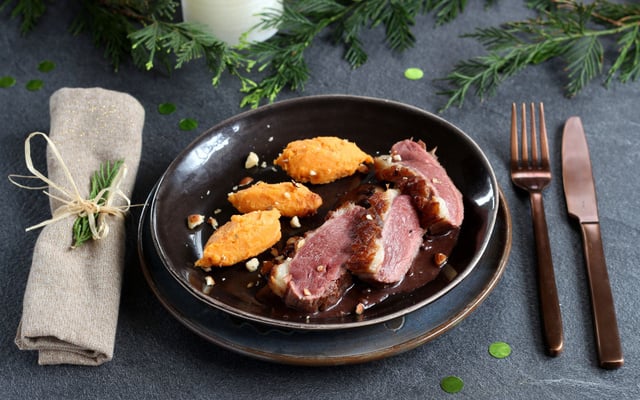 Magret de canard, sauce cacao et purée de patate douce