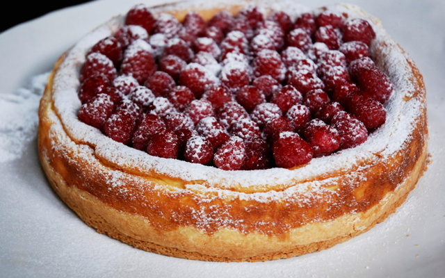 Gâteau au fromage et aux framboises