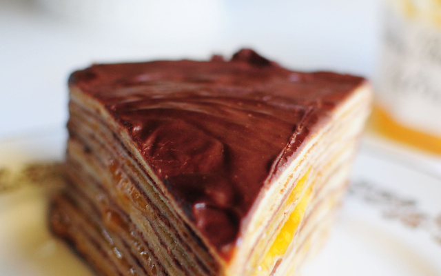 Le gâteau de crêpes abricots et chocolat avec Bonne Maman