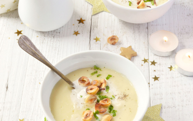 Velouté de panais aux noisettes grillées