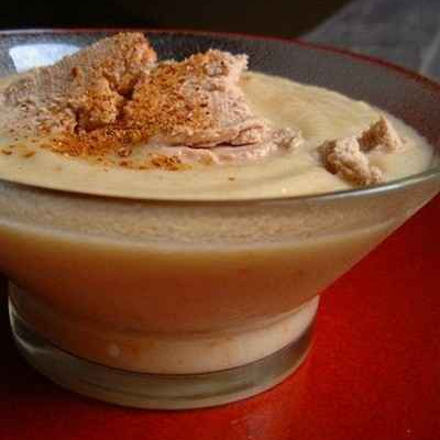 Crème de chou-fleur chaude aux copeaux de foie gras