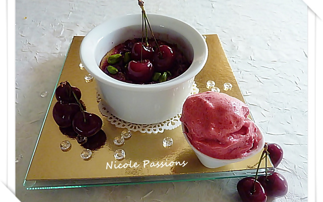 Chaud froid de cerises