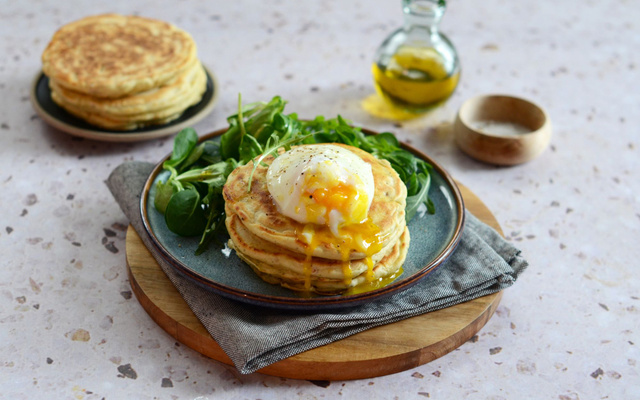Pancakes et oeufs pochés au micro-ondes