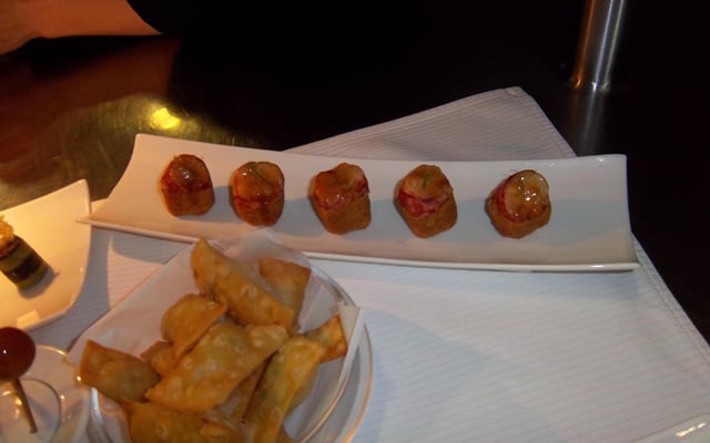 Macarons de Pommes de terre au confit d'oignons et au Chorizo