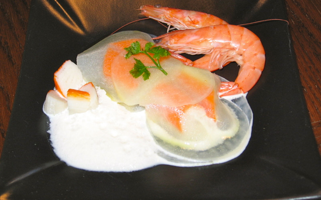 Ravioles de navet au surimi, à l'écume anisée