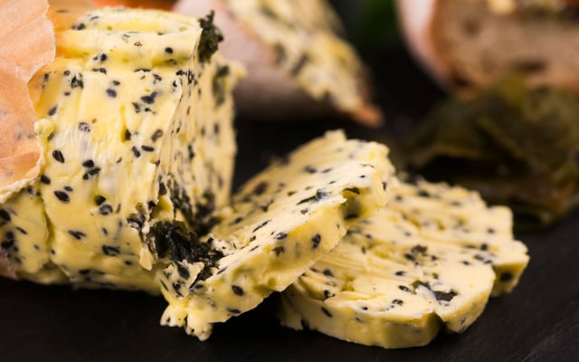 Beurre parfumé aux fines herbes