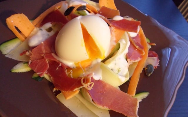 Salade de tagliatelle de courgettes et carottes