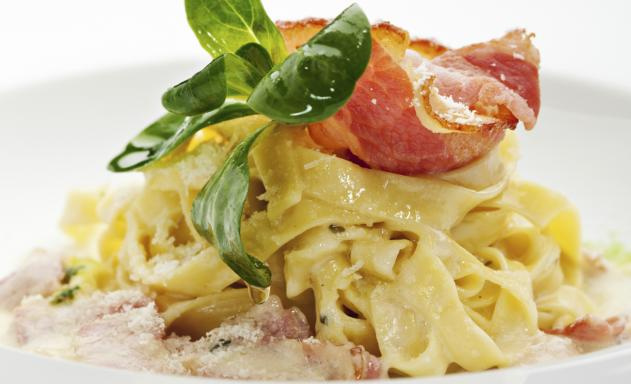 Pâtes carbonara et Parmigiano Reggiano AOP Giovanni Ferrari