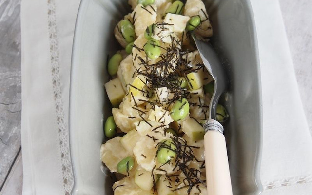 Salade de pommes de terre aux accents japonais